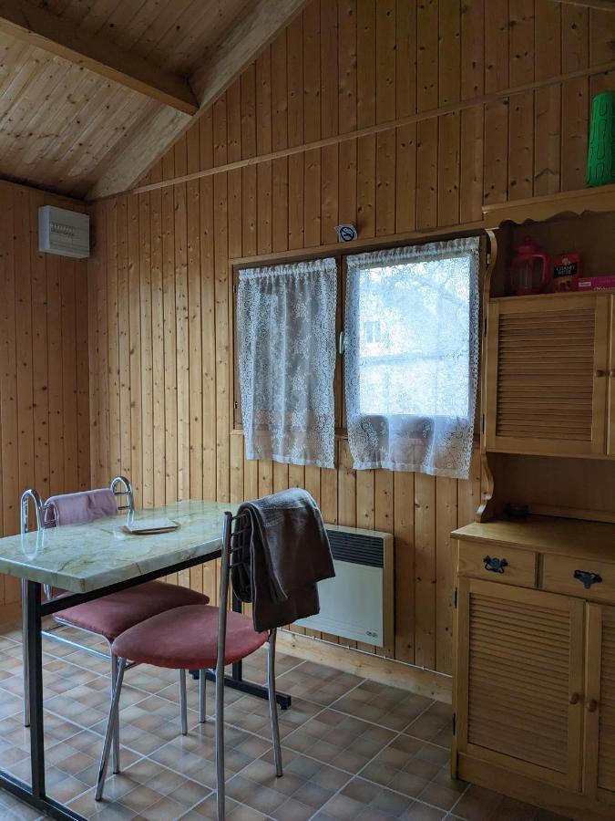 Au Petit Chalet D'Illiers Combray - Salle D'Eau Uniquement Bagian luar foto
