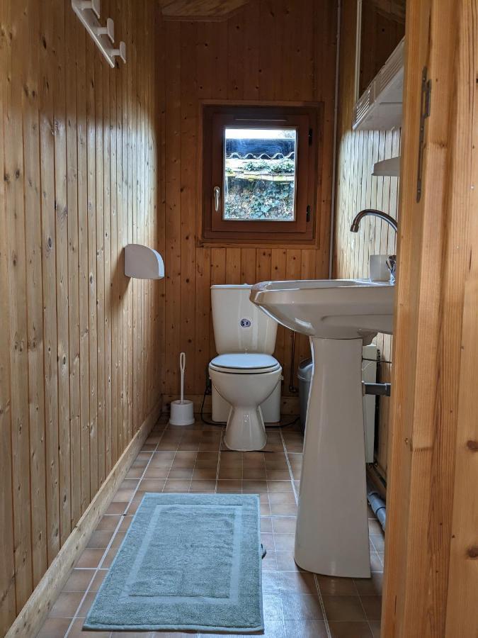Au Petit Chalet D'Illiers Combray - Salle D'Eau Uniquement Bagian luar foto